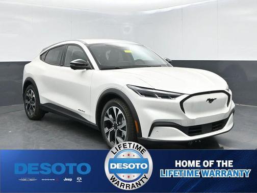 Star White Metallic Tri-Coat 2025 Ford Mustang Mach-E Select