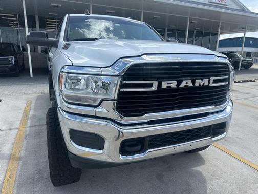 2019 RAM 2500 Big Horn Crew Cab 4x4 6'4' Box