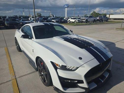 Oxford White 2021 Ford Shelby GT500 Base