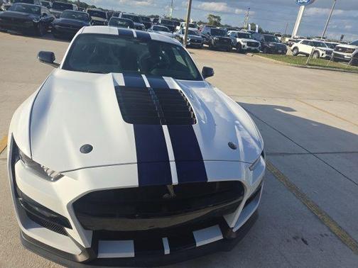 Oxford White 2021 Ford Shelby GT500 Base