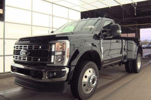 Black Metallic 2026 Ford F-450 XL