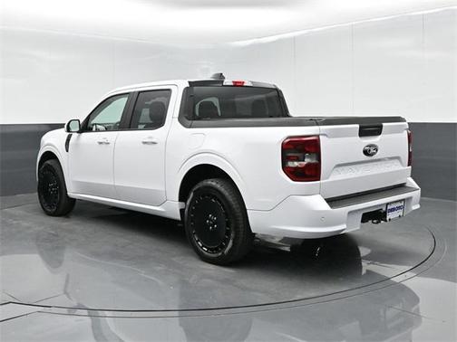 2025 Ford Maverick Lobo Standard