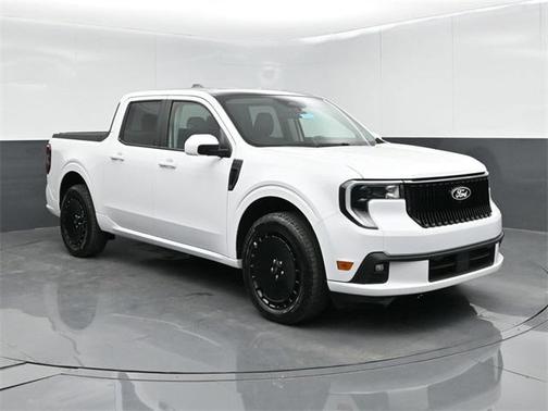 2025 Ford Maverick Lobo Standard