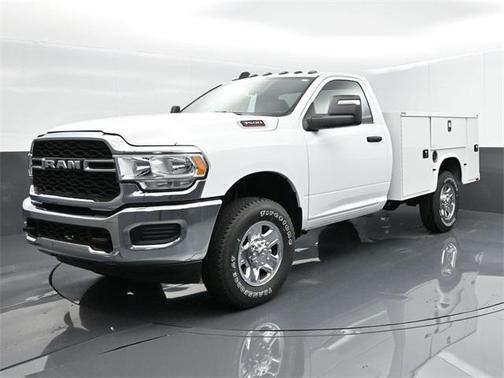 2023 RAM 3500 Tradesman Regular Cab 4x4 8' Box