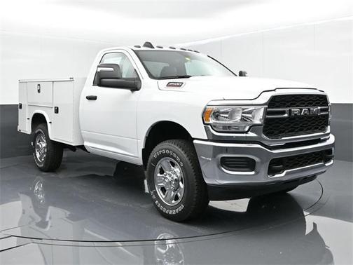 2023 RAM 3500 Tradesman Regular Cab 4x4 8' Box
