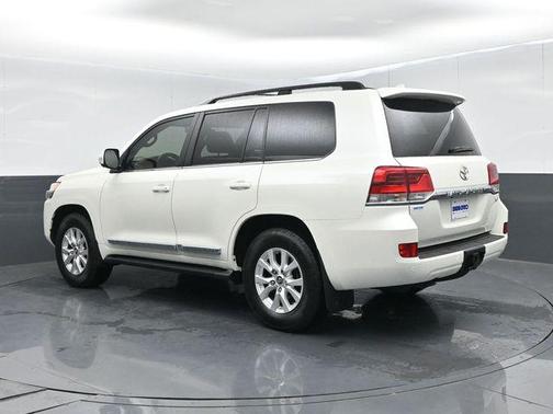 Blizzard Pearl 2018 Toyota Land Cruiser Base