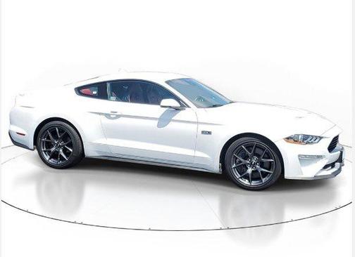 2022 Ford Mustang EcoBoost Premium