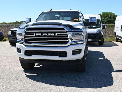 2023 RAM 2500 Laramie Crew Cab 4x4 6'4' Box