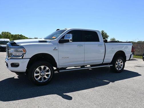 2023 RAM 2500 Laramie Crew Cab 4x4 6'4' Box