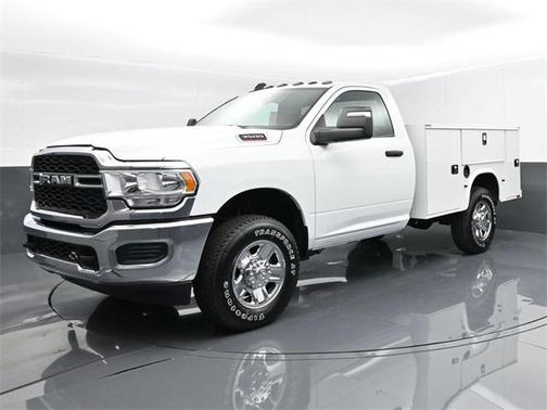 2023 RAM 3500 Tradesman Regular Cab 4x4 8' Box