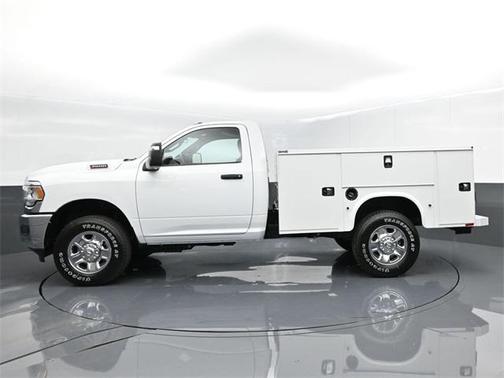 2023 RAM 3500 Tradesman Regular Cab 4x4 8' Box