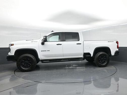 2024 Chevrolet Silverado 2500 4WD Crew Cab Standard Bed ZR2