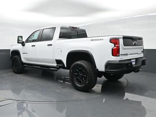 2024 Chevrolet Silverado 2500 4WD Crew Cab Standard Bed ZR2