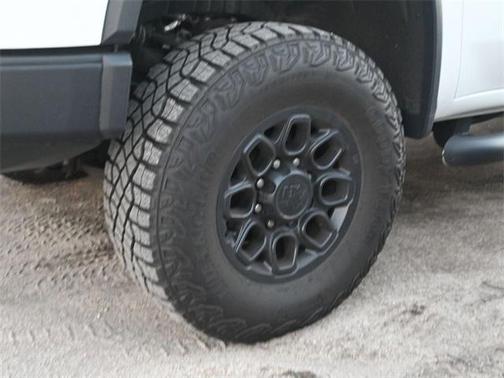 2024 Chevrolet Silverado 2500 4WD Crew Cab Standard Bed ZR2