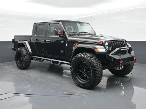 Black Clearcoat 2022 Jeep Gladiator Sport S