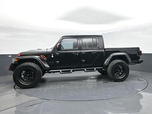 Black Clearcoat 2022 Jeep Gladiator Sport S