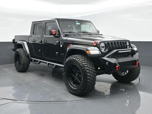 Black Clearcoat 2022 Jeep Gladiator Sport S