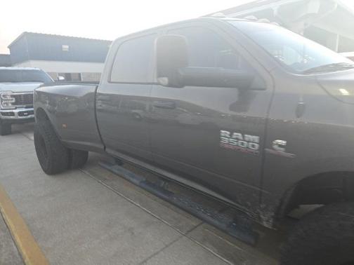 2018 RAM 3500 Tradesman Crew Cab 4x4 8' Box