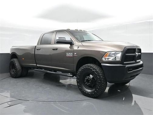 2018 RAM 3500 Tradesman Crew Cab 4x4 8' Box