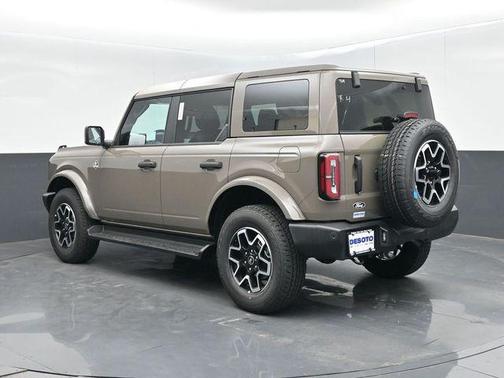 Marsh Gray 2026 Ford Bronco Outer Banks