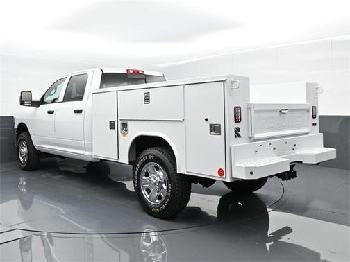 2023 RAM 2500 Tradesman Crew Cab 4x4 8' Box