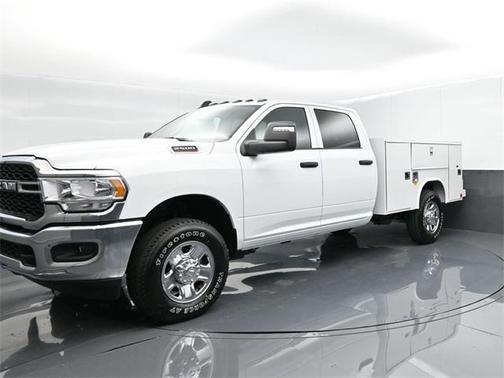 2023 RAM 2500 Tradesman Crew Cab 4x4 8' Box