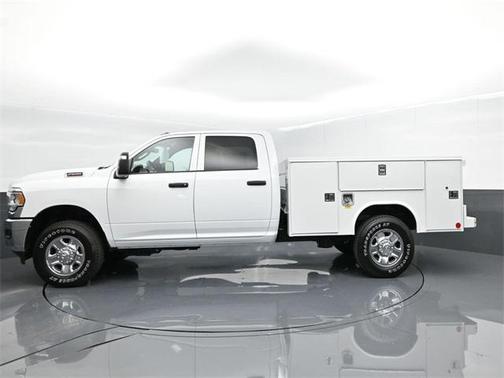 2023 RAM 2500 Tradesman Crew Cab 4x4 8' Box