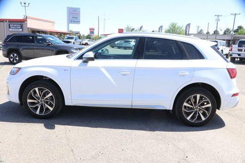 2024 Audi Q5 45 S line Premium Plus
