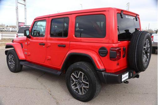 2024 Jeep Wrangler 4-Door Sahara 4x4