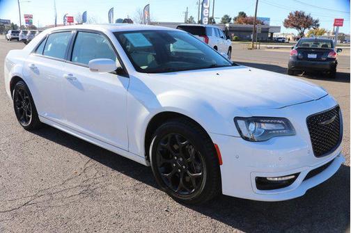 2021 Chrysler 300 Touring