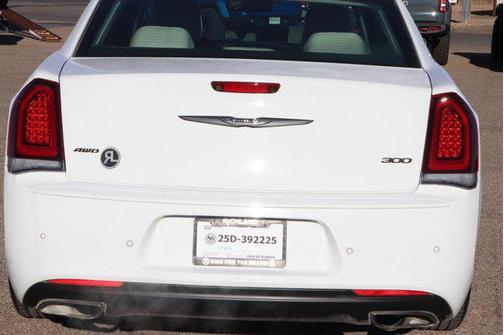 2021 Chrysler 300 Touring