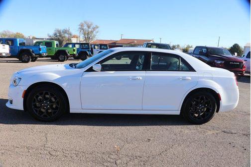 2021 Chrysler 300 Touring