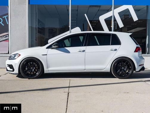 2018 Volkswagen Golf R 2.0T DSG