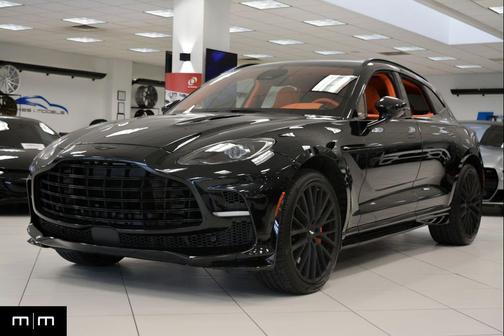 Q Oberon Black 2025 Aston Martin DBX 707