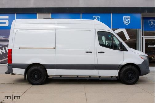 Arctic White 2022 Mercedes-Benz Sprinter 2500 Standard Roof