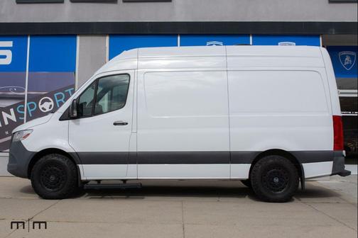 Arctic White 2022 Mercedes-Benz Sprinter 2500 Standard Roof