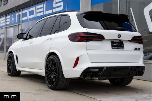 2025 BMW X5 M Base