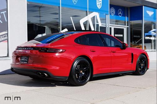 Carmine Red 2017 Porsche Panamera 4S