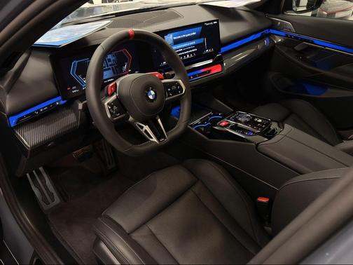 2025 BMW M5 Base