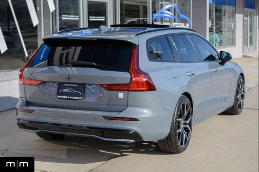 Thunder Grey Metallic 2024 Volvo V60 Recharge Plug-In Hybrid Polestar