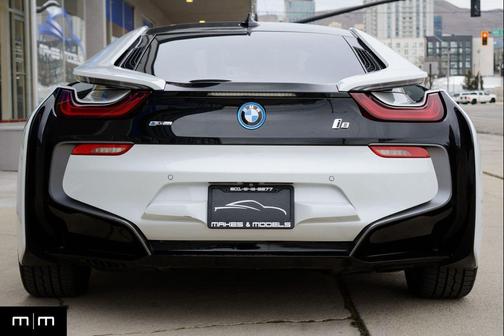 2015 BMW i8 Hybrid