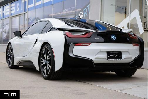 2015 BMW i8 Hybrid