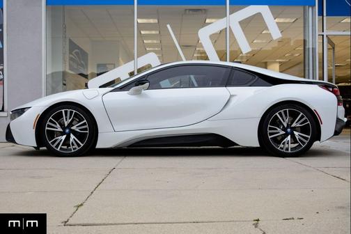 2015 BMW i8 Hybrid