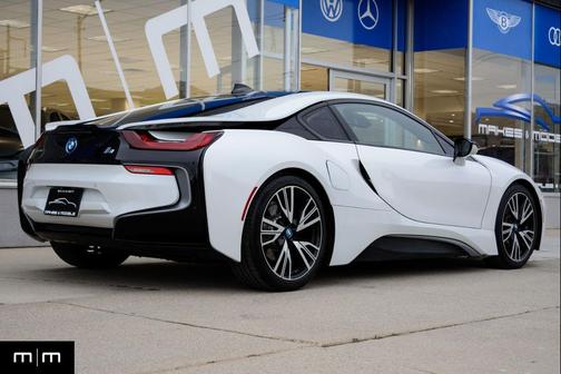 2015 BMW i8 Hybrid
