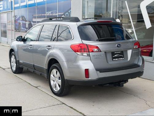 2010 Subaru Outback 2.5 i Premium