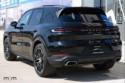 Chromite Black Metallic 2026 Porsche Cayenne Cayenne