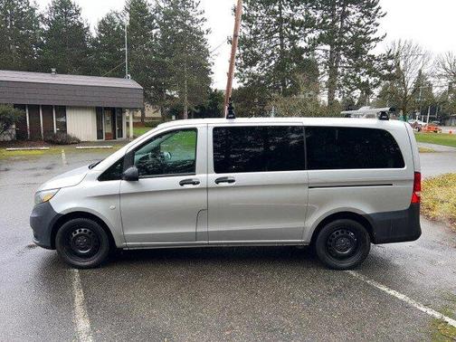 Photo 5 of 43 of 2016 Mercedes-Benz Metris Base