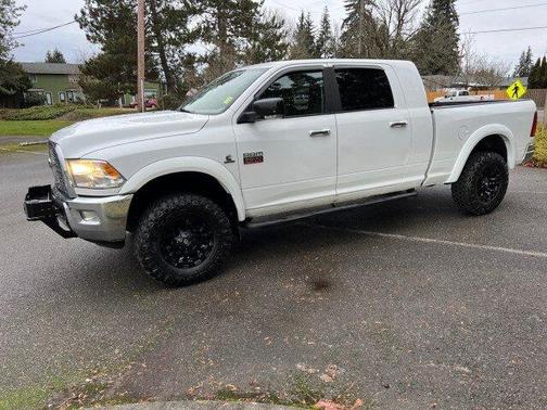 Photo 2 of 32 of 2010 Dodge Ram 2500 SLT