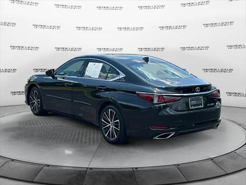 2023 Lexus ES 350 Base