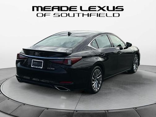 2023 Lexus ES 350 Ultra Luxury